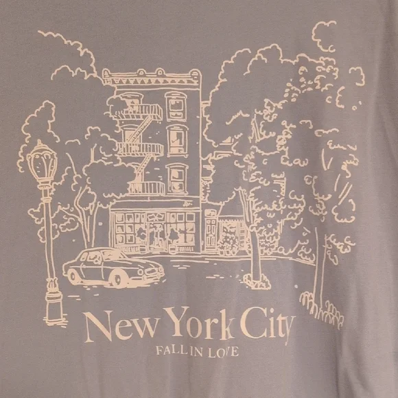 Old Navy Gray Everyday Tee - Picture 2 of 9